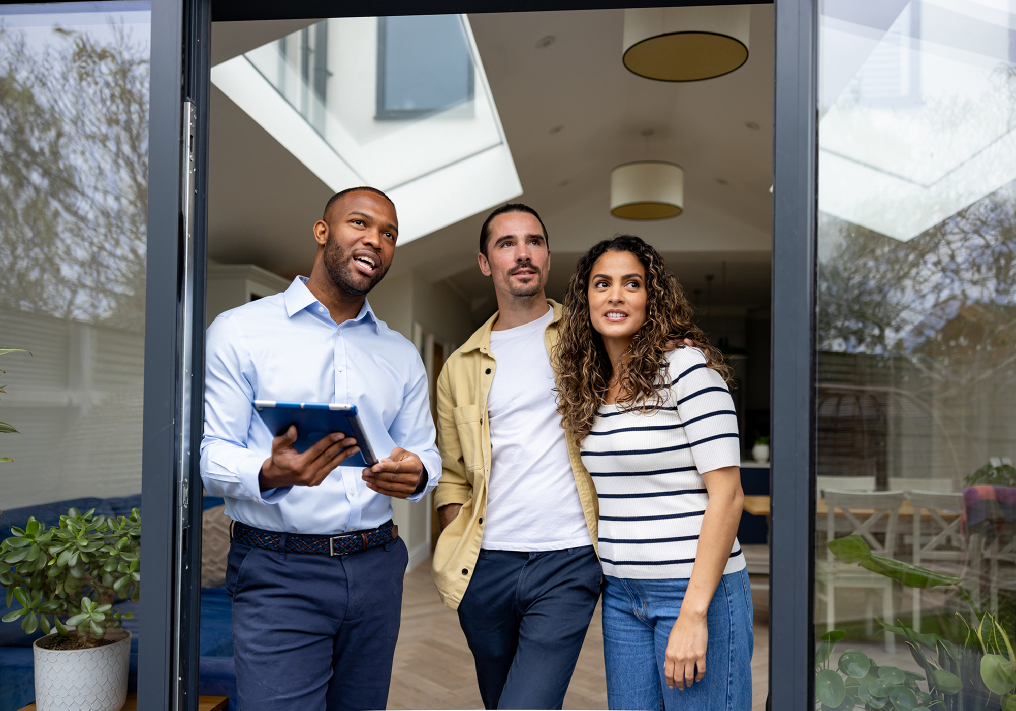 House viewing with real estate agent